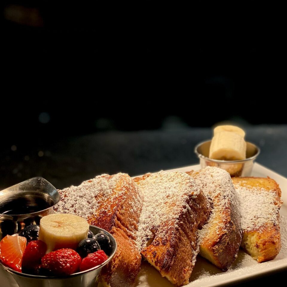 BRUNCH AT TV